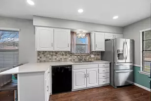 3125 Teakwood Dr, Bedford, TX 76021 - Photo 13