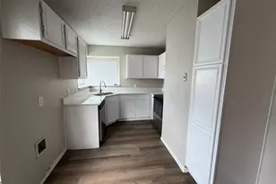 7401 Wagonwheel Rd, Fort Worth, TX 76133 - Photo 3