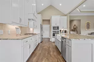 10133 T Bury Ln, Waco, TX 76708 - Photo 7