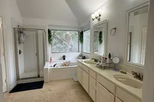 417 Moonlight Way, Irving, TX 75063 - Photo 19