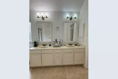 417 Moonlight Way, Irving, TX 75063 - Photo 21