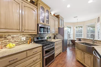 5901 Rushing Creek Court, Haltom City, TX 76137 - Photo 5