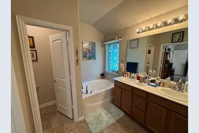 2400 Briarhurst Court, Denton, TX 76207 - Photo 15