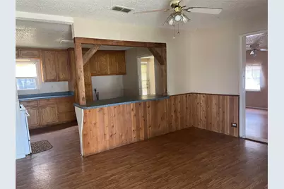 406 S Austin Street, Wolfe City, TX 75496 - Photo 7