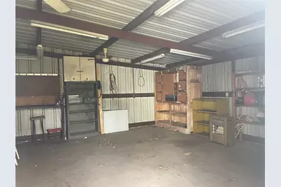 406 S Austin Street, Wolfe City, TX 75496 - Photo 15