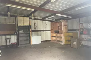 406 S Austin St, Wolfe City, TX 75496 - Photo 15