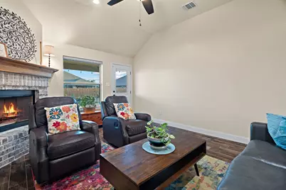 904 Sam Street, Springtown, TX 76082 - Photo 7