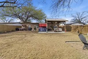 1419 Swiss St, Arlington, TX 76010 - Photo 35