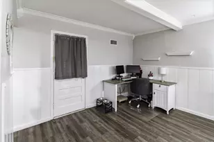 1419 Swiss St, Arlington, TX 76010 - Photo 15