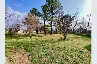 700 W Monterey Street, Denison, TX 75020 - Photo 9