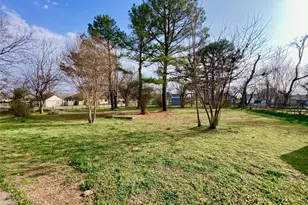 700 W Monterey St, Denison, TX 75020 - Photo 9