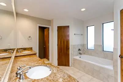 5602 Kingstree Court, Arlington, TX 76017 - Photo 9