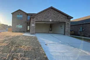 200 Lake Rdg, Princeton, TX 75407 - Photo 1