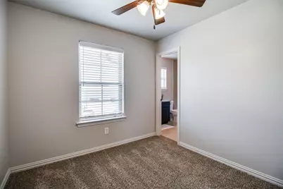 209 W Forest Avenue, Sherman, TX 75090 - Photo 9