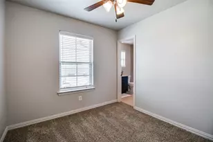 209 W Forest Ave, Sherman, TX 75090 - Photo 9