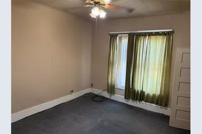 215 Bell Street, Gainesville, TX 76240 - Photo 17