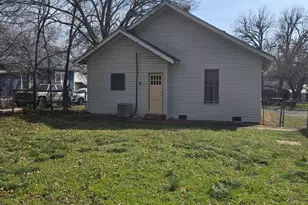 215 Bell St, Gainesville, TX 76240 - Photo 25