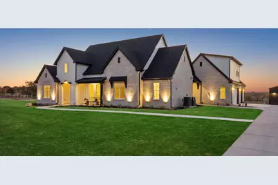 711 Hummingbird Lane, Justin, TX 76247 - Photo 3