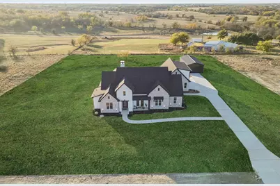 711 Hummingbird Lane, Justin, TX 76247 - Photo 1