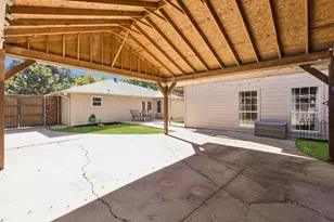 10525 Estate Ln, Dallas, TX 75238 - Photo 29