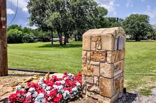 149 Bay Roc Ln, Runaway Bay, TX 76426 - Photo 11