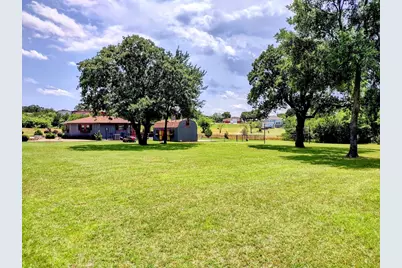 149 Bay Roc Lane, Runaway Bay, TX 76426 - Photo 3