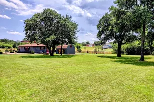 149 Bay Roc Ln, Runaway Bay, TX 76426 - Photo 3