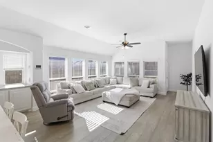 4602 Massey Mdws Wy, Midlothian, TX 76065 - Photo 9