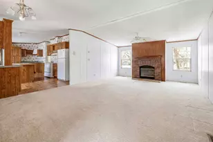 6601 Oakwood Lake Ct, Granbury, TX 76049 - Photo 5