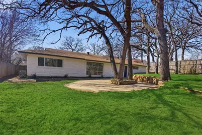 608 W Redbud Drive, Hurst, TX 76053 - Photo 23