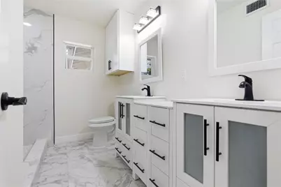 608 W Redbud Drive, Hurst, TX 76053 - Photo 13