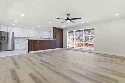 608 W Redbud Drive, Hurst, TX 76053 - Photo 7