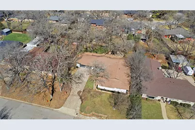 608 W Redbud Drive, Hurst, TX 76053 - Photo 31