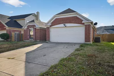 920 Danforth, Arlington, TX 76017 - Photo 3