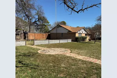 821 E Highway 199, Springtown, TX 76082 - Photo 3