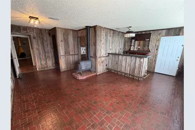 821 E Highway 199, Springtown, TX 76082 - Photo 15