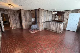 821 E Hwy 199, Springtown, TX 76082 - Photo 15