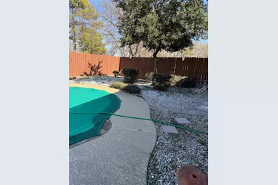 821 E Highway 199, Springtown, TX 76082 - Photo 25