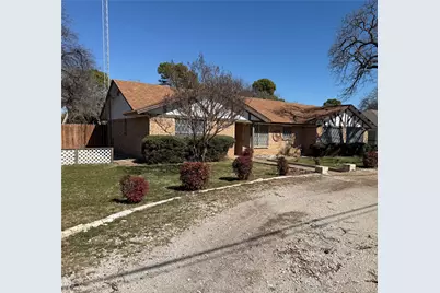 821 E Highway 199, Springtown, TX 76082 - Photo 1