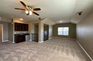 6020 Heather Dr, Grand Prairie, TX 75052 - Photo 5