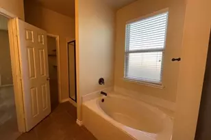 6020 Heather Dr, Grand Prairie, TX 75052 - Photo 11