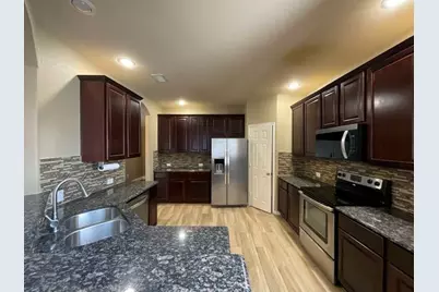 6020 Heather Drive, Grand Prairie, TX 75052 - Photo 3