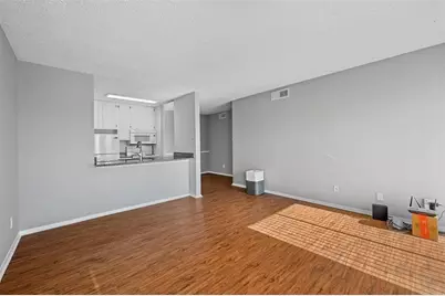 1810 N Garrett Avenue #206, Dallas, TX 75206 - Photo 3