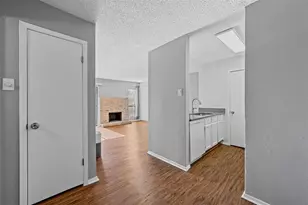 1810 N Garrett Ave, Dallas, TX 75206 - Photo 5