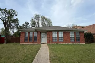 823 Blue Oak Dr, Lewisville, TX 75067 - Photo 1