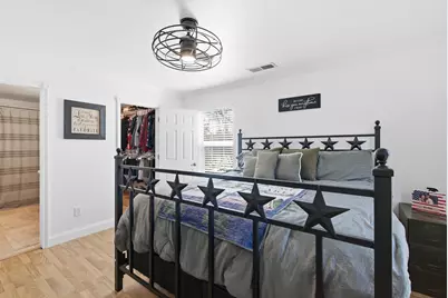 1205 Comanche Cove Drive, Granbury, TX 76048 - Photo 17