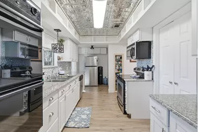 1205 Comanche Cove Drive, Granbury, TX 76048 - Photo 7