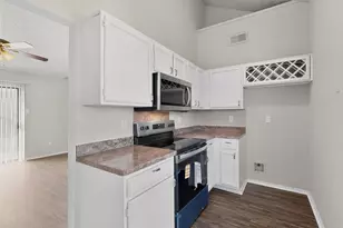 917 Richards Dr, Cedar Hill, TX 75104 - Photo 9