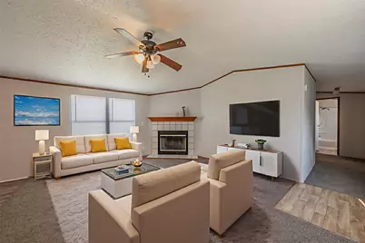 912 Skylark Drive, Granbury, TX 76049 - Photo 5