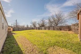 912 Skylark Dr, Granbury, TX 76049 - Photo 35